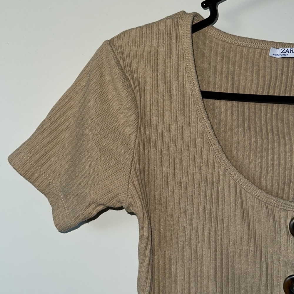 Cropped top - Picture 3 of 6